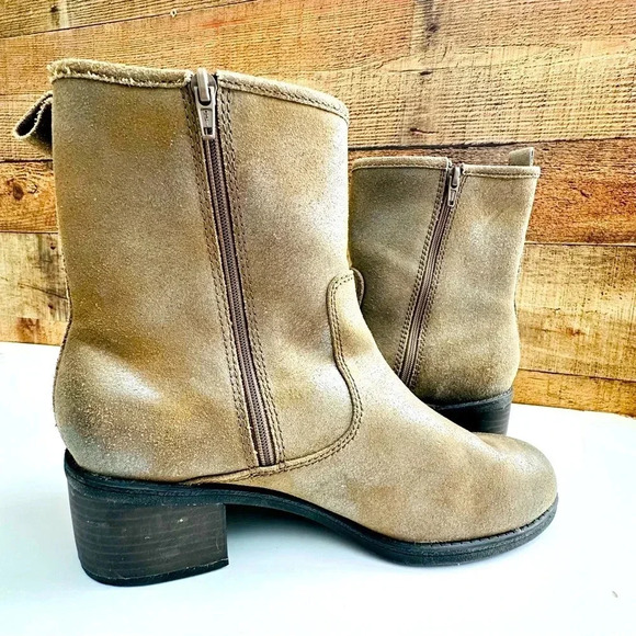 Clark’s Nevella Devon Metallic Dark Taupe Booties - Picture 6 of 8